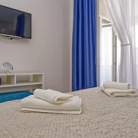 A&m * Trogir